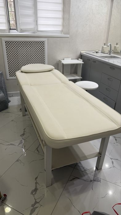 Продам косметологическую кушетку