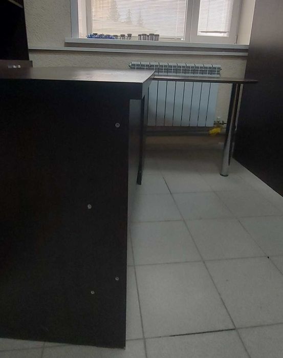 Стол руководителя тёмно-коричневый