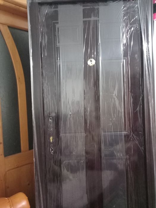 Uși apartament exterior