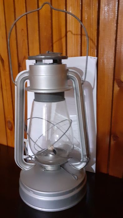 Ветроустойчив фенер