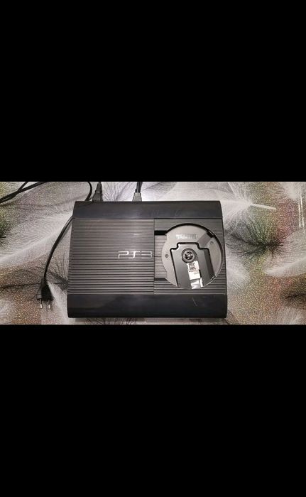 Продавам ps3 и 2 джойстика +9игри  във добре състояние