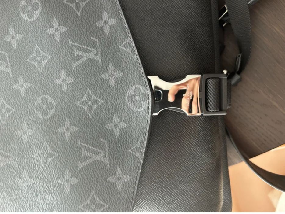 Louis vuitton мъжка чанта