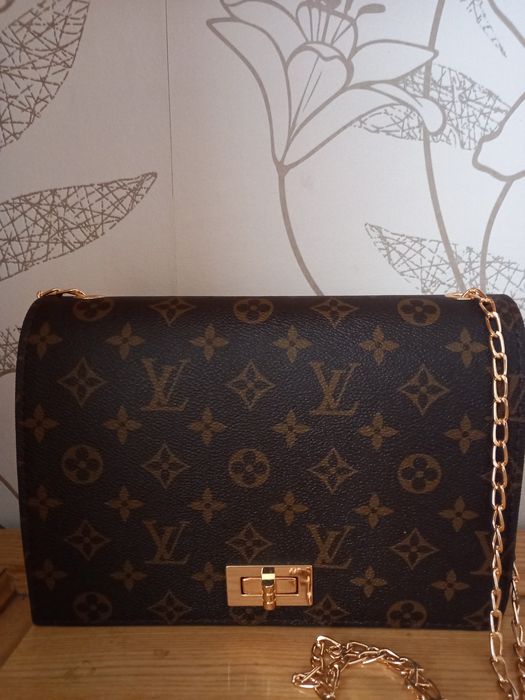 Дамска чанта Lebeskind ,MK и други