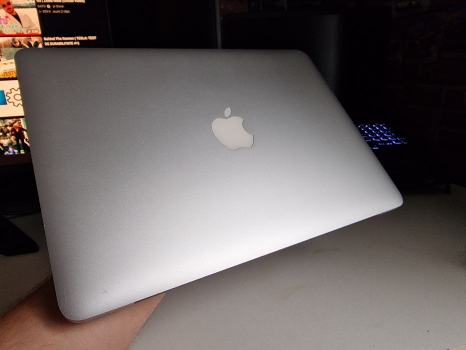 MacBook Pro 13 Retina (Early 2015) – i5 / 8GB RAM / SSD 256GB