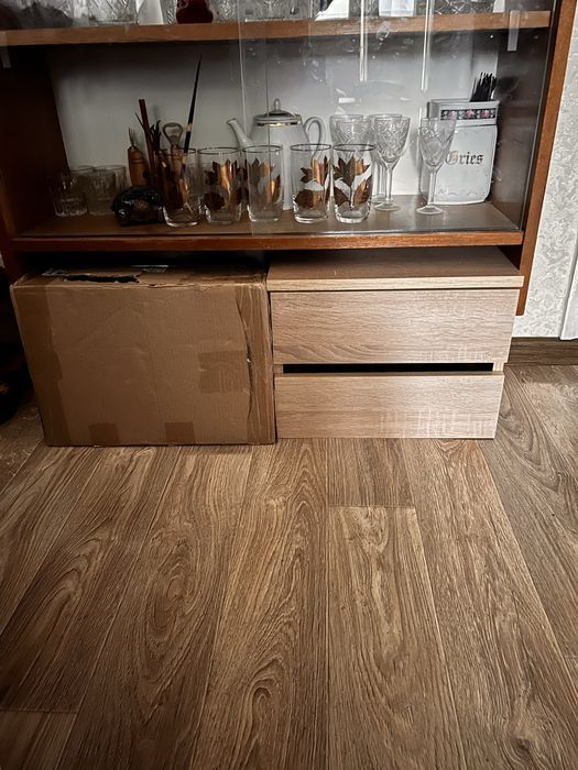 2 прикроватные подвесные тумбы