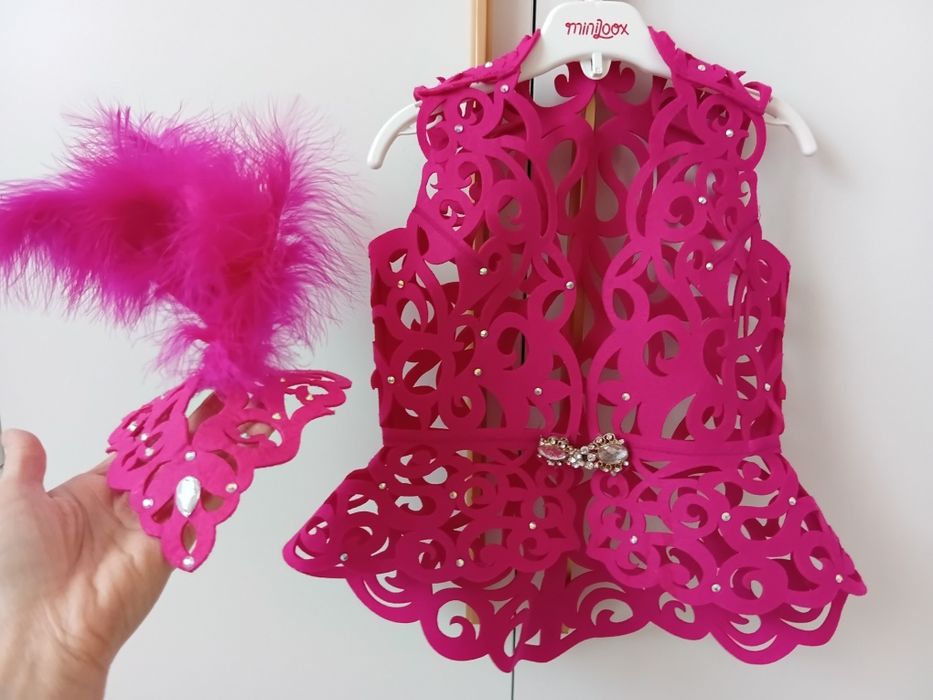 Ұлға, қызға кәжекей