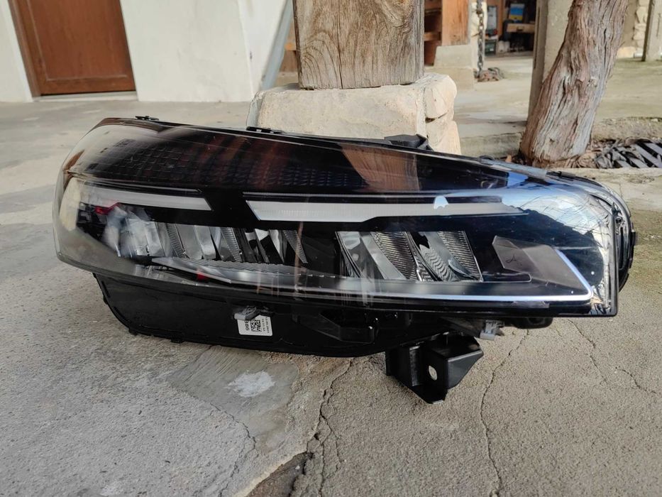 Фарове Renault Clio 5 23г. ляв десен / Фар Рено Клио 23г. Оригинални