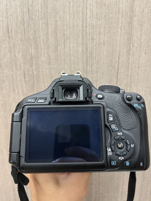 Canon 600d отличное состояние