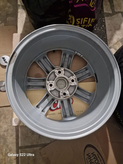 Mitsubishi 16 цола Оригинал Carisma  Galand