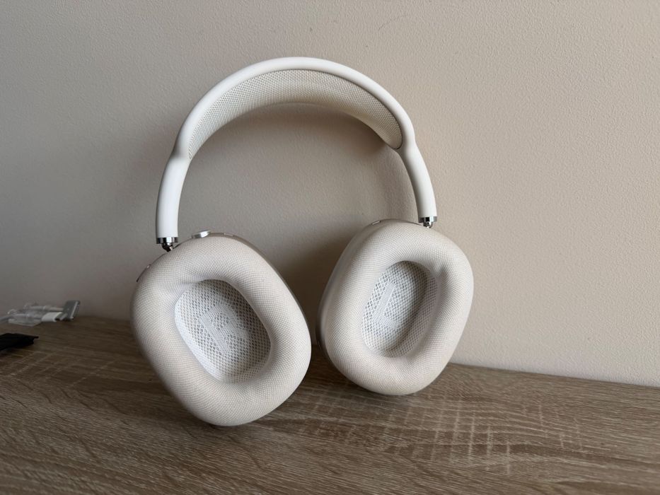Apple AirPods Max Starlight – оригинални, перфектно състояние