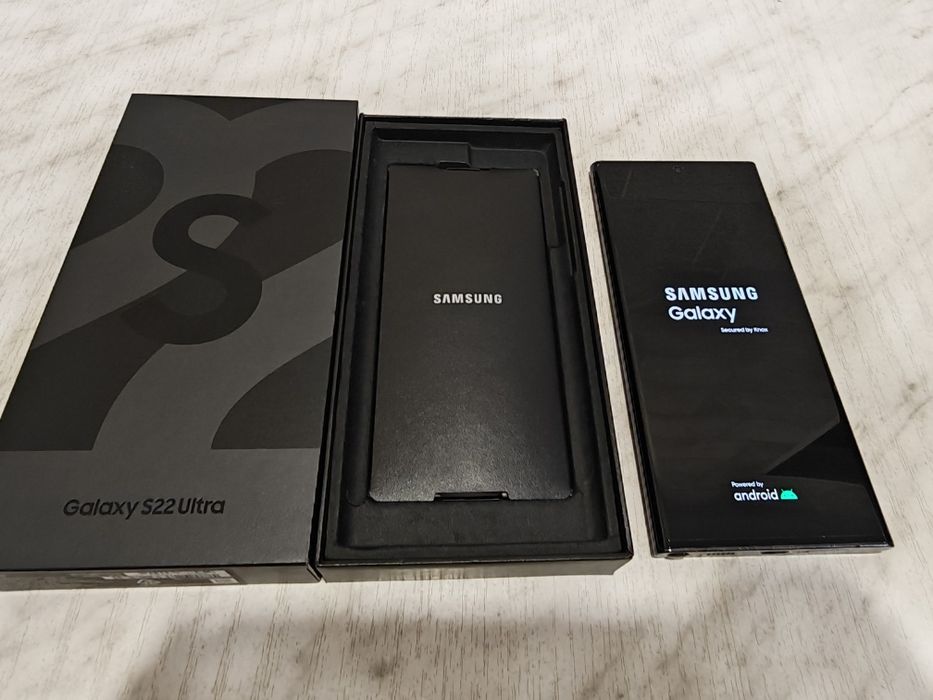 Продам телефон Samsung Galaxy s 22 ultra