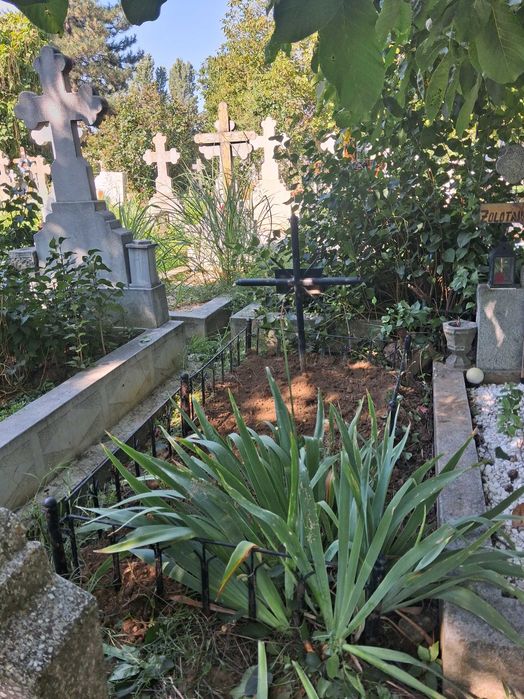 Vand loc de veci cimitir pantelimon 2