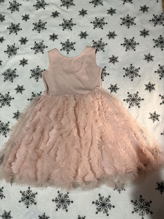 Рокля h&m 122/128 за повод
