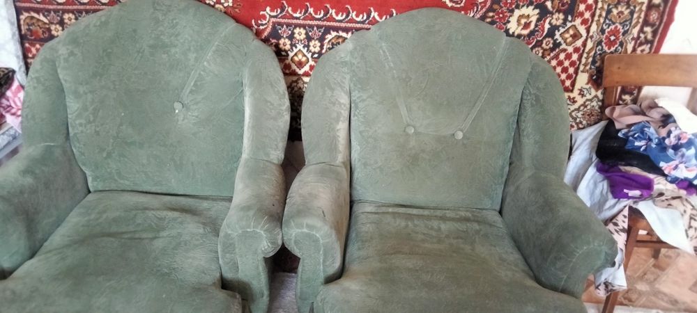 Срочно продам уголок