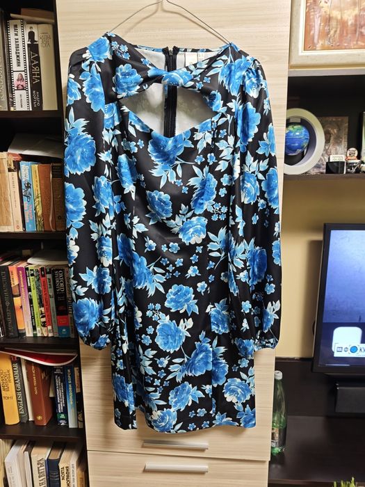 Ефектна рокля подходяща за предстоящите празници.