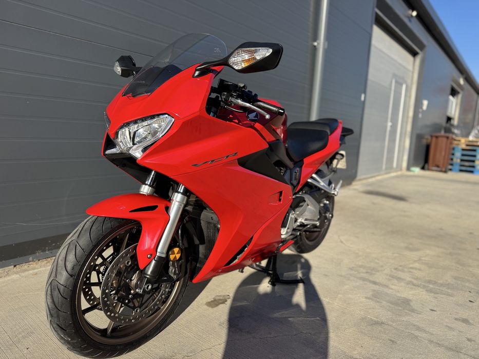 Funmoto Honda VFR 800F v tec nu (Yamaha Kawasaki Ktm)