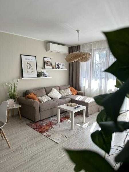 Уютен двустаен апартамент в Центъра