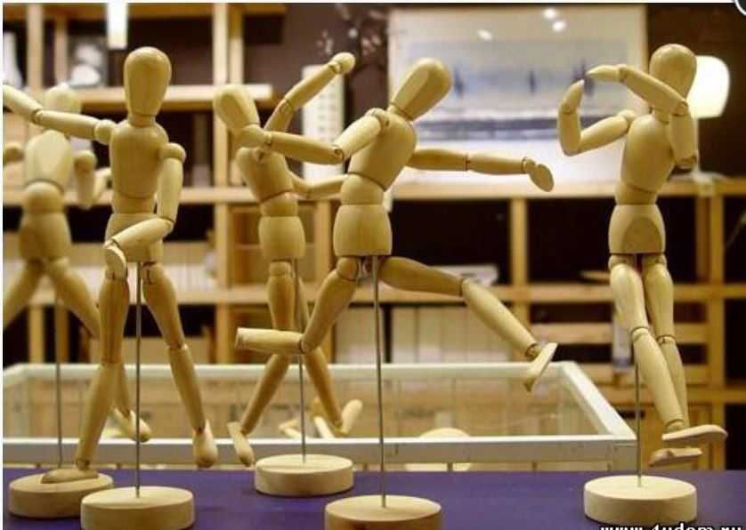 Деревянный человечек. Манекен