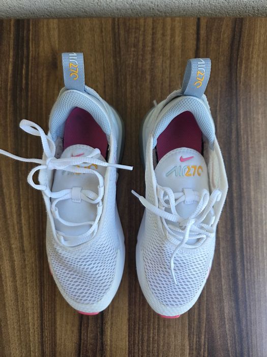 Детски маратонки NIKE AIR 270