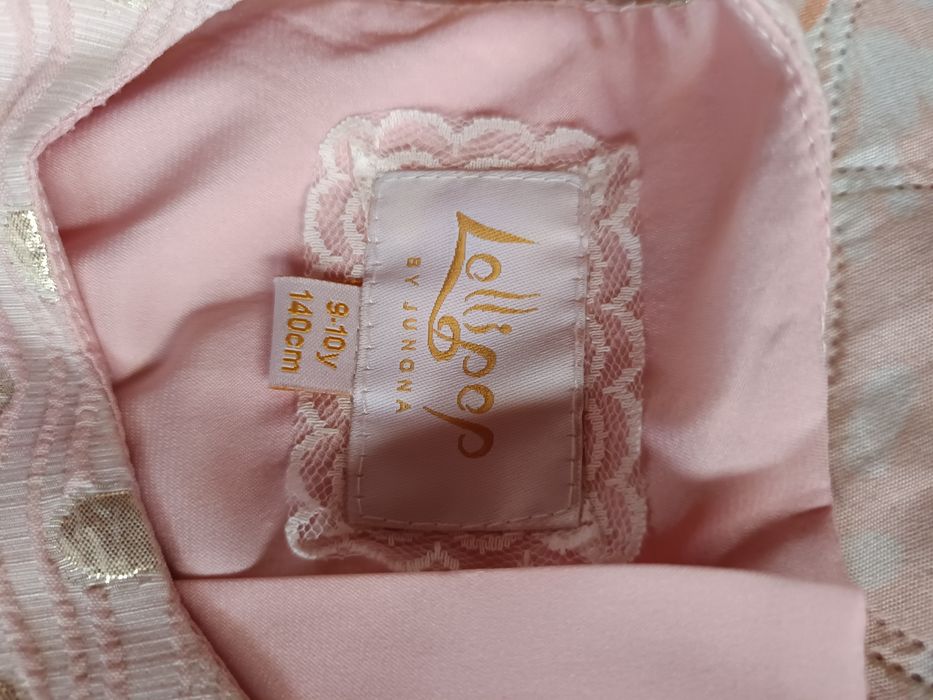 Детска рокля размер 140