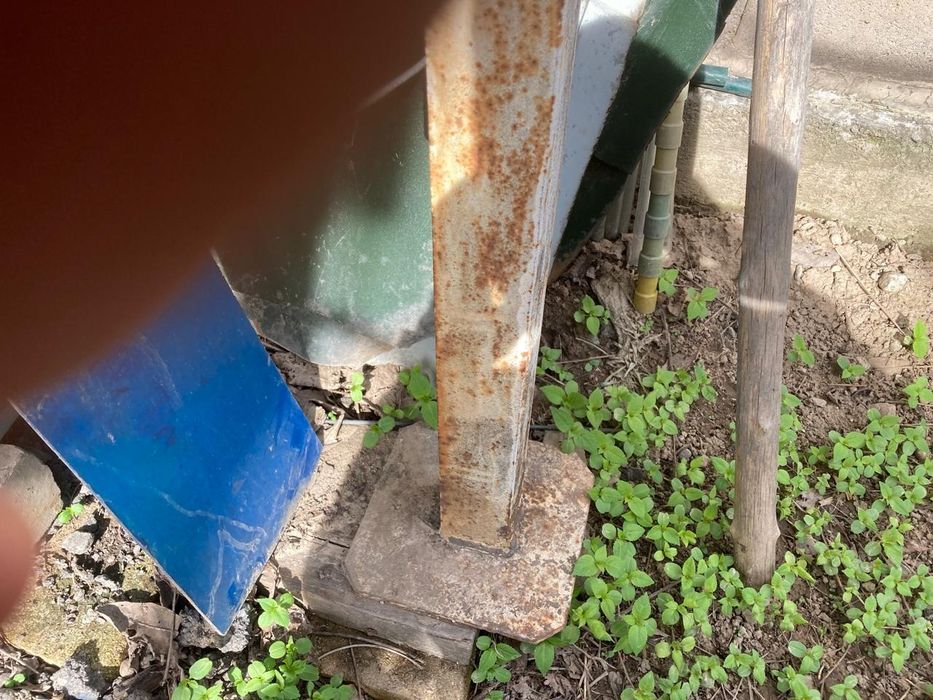 Продам готовый навес с металлочерепицей