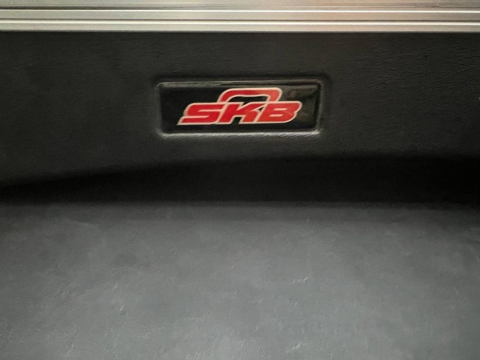 Жёсткий кейс для гитары