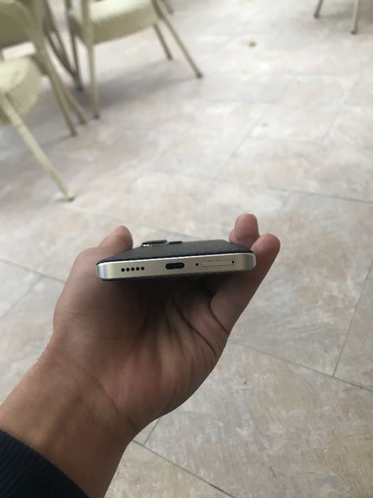 Redmi note 13 Pro Plyus 5G sotiladi