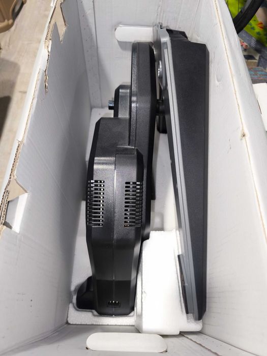 Tacx FLUX S Smart Trainer + Rocker Plate гр. Димитровград • OLX.bg