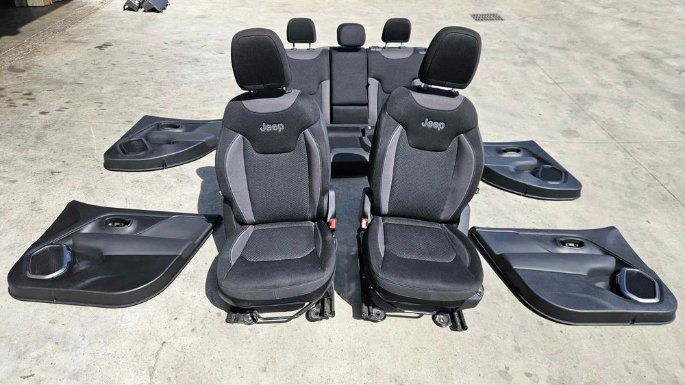 interior textil scaune fata spate fete usi  jeep renegade facelift dupa 2019