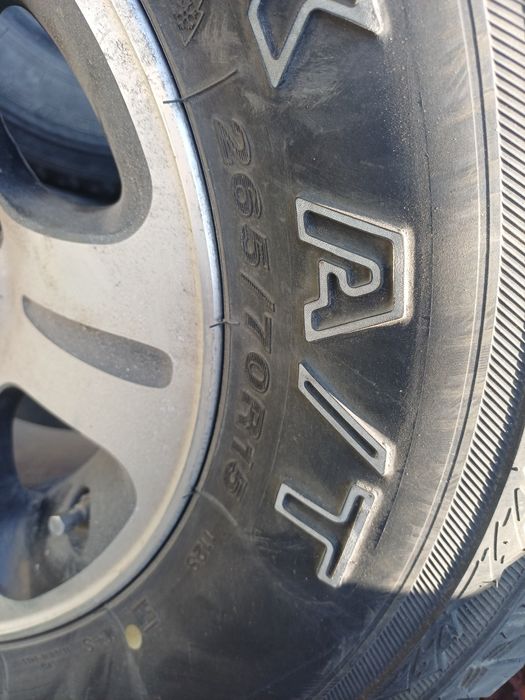 Продам  шины б/у