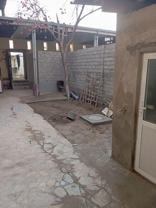 4 xonali xovli ijaraga beriladi