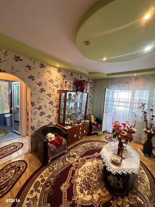 3 camere, etaj intermediar, 53000 euro