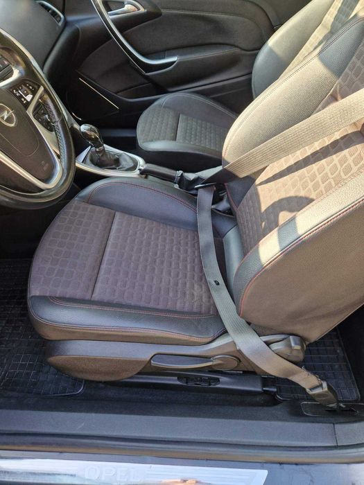 продавам опел астра dta отлична