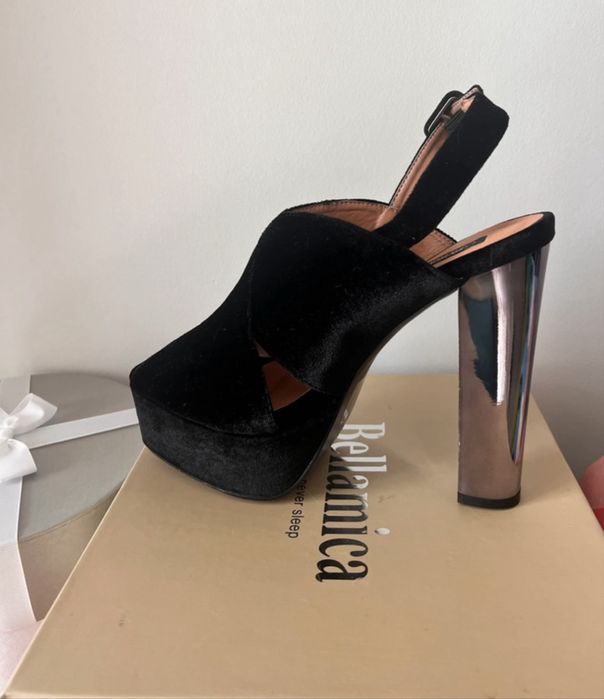 Sandale elegante din catifea neagră