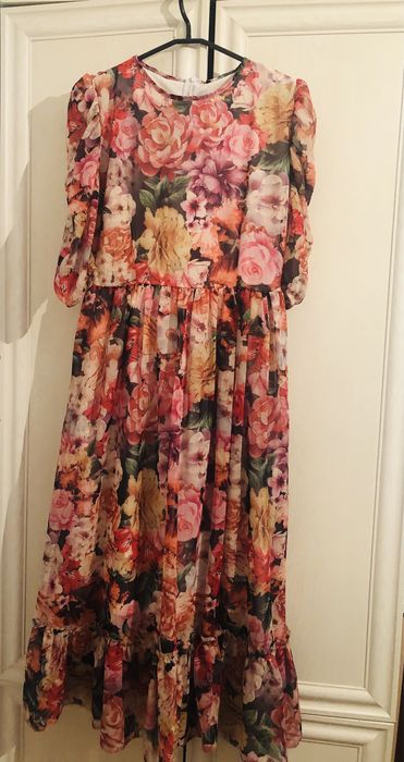 Платья черное стандартные, новые