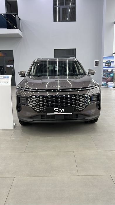 Soueast S07 skidka + 3 ta bonus har bir mijoz uchun.