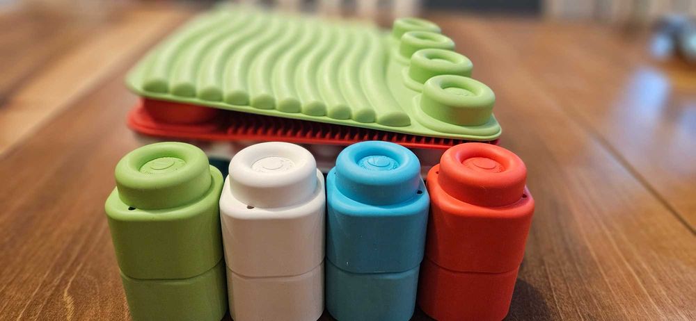 Бебешки играчки Clemmy soft touch and play