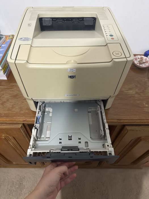 Imprimanta hp laserjet p2014