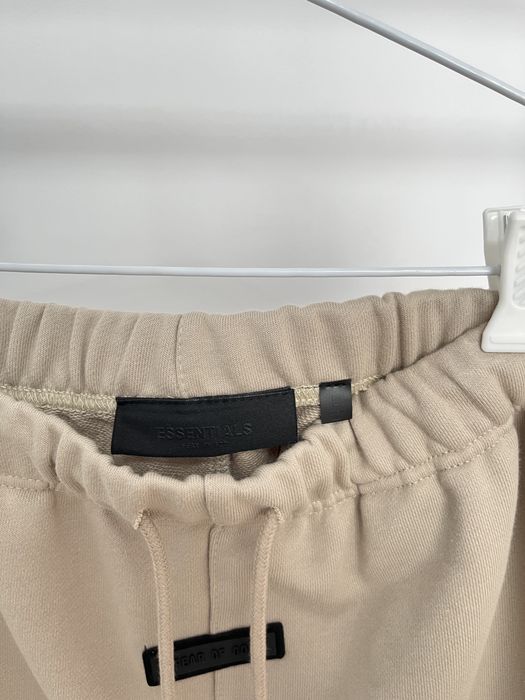 Pantaloni scurti Essentials