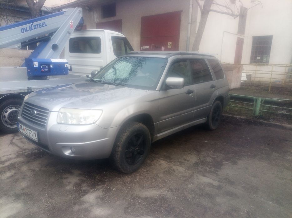 Vând Subaru Forester panoramic pe gaz  158 cai SUV GPL 4x4 cu reductor