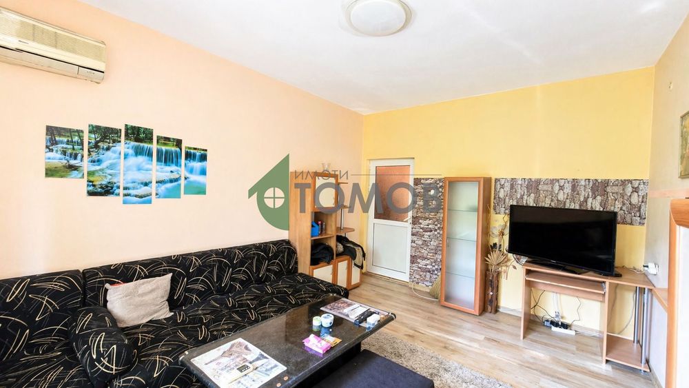 Продава се Тристаен апартамент в Стара Загора, Център - 84 кв.м за 881 €/кв.м - Снимка #2