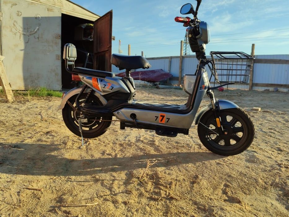 Продам скутер электр