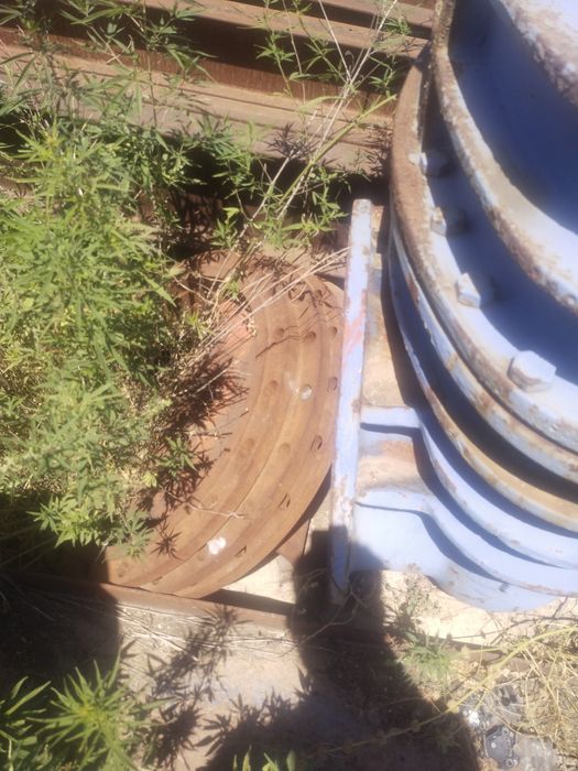 Продам задвижку диаметром 600