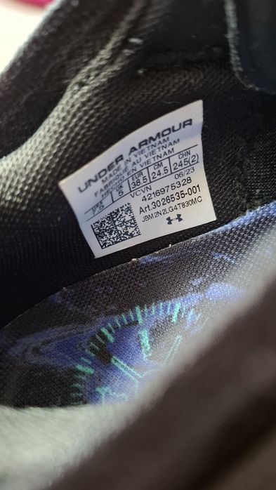 Дамски маратонки under armour