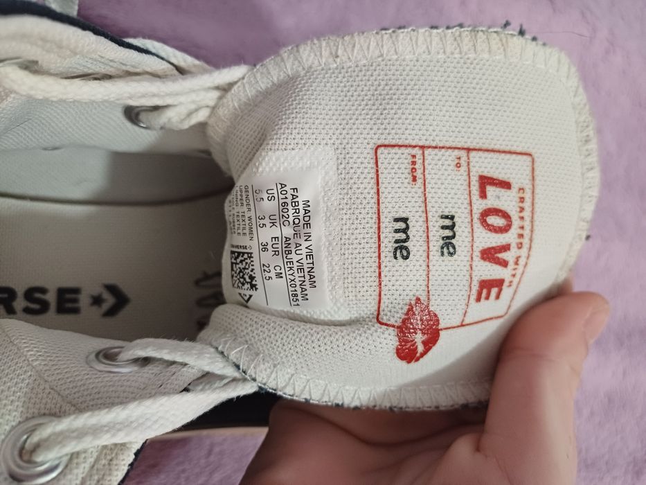 Converse valentine's day