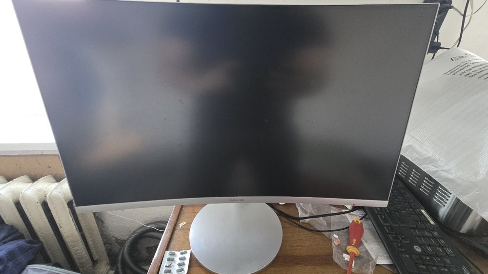 Монитор Samsung C27F591FDI, 27 дюймов экран