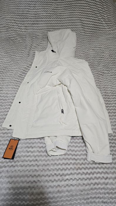 Продам зимние куртку