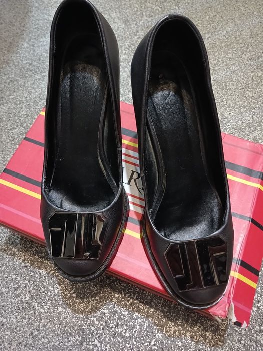 Продам туфли женские