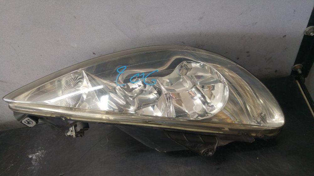 Far dreapta peugeot 206 9628666780 04hcrpl804802a011