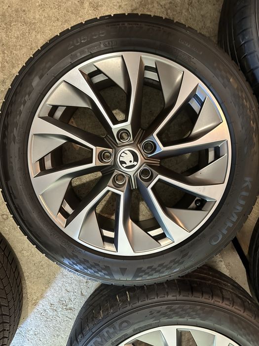 Jante aliaj 17” OE Skoda + anvelope vara Kumho Ecsta 205/55 R17